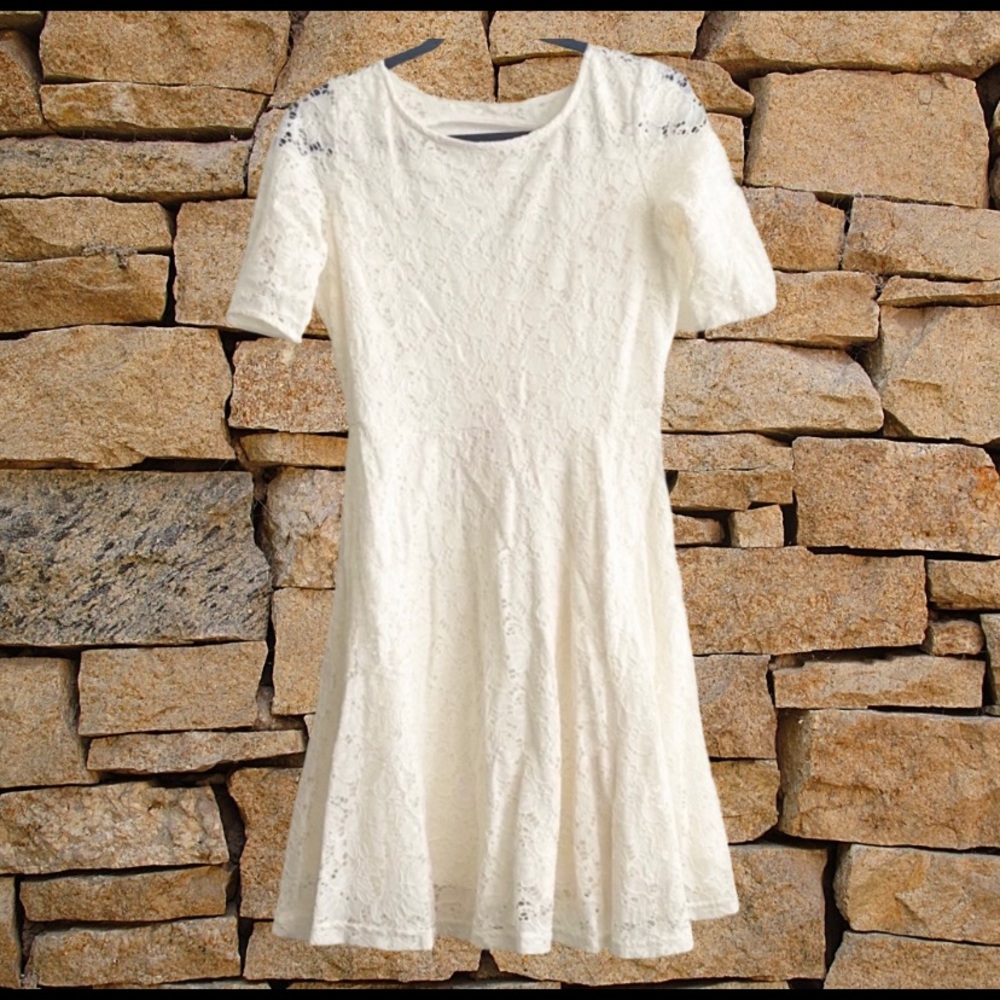 ⭐️Catch My I Ivory Lace Dress juniors L